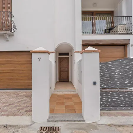 Domo Wai Тортоли